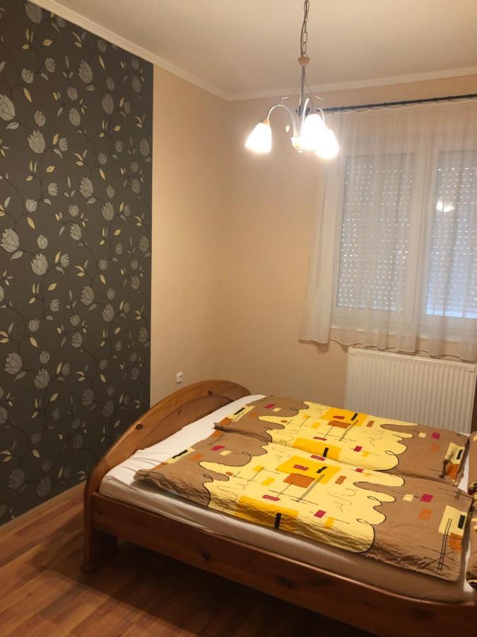 Hajdúszoboszló Imre Apartman מראה חיצוני תמונה